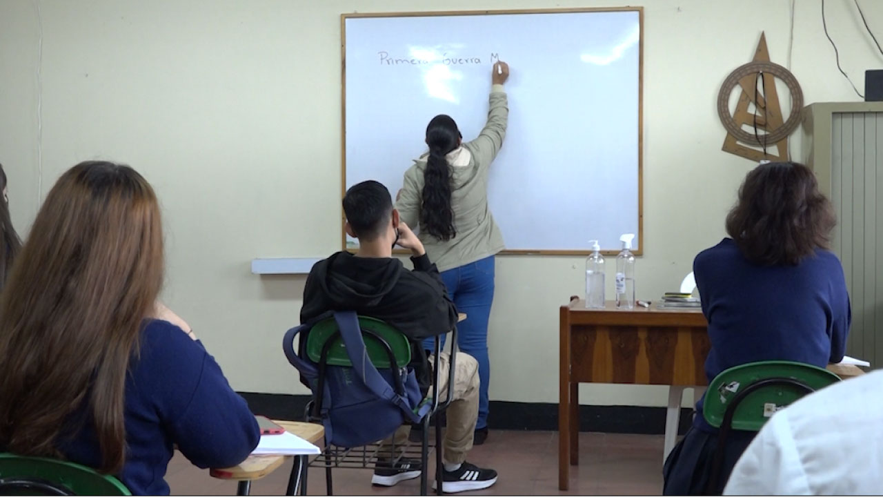 ¡Ojo! Si le están ofreciendo plazas para docentes en Medellín, tenga cuidado es una estafa medellín