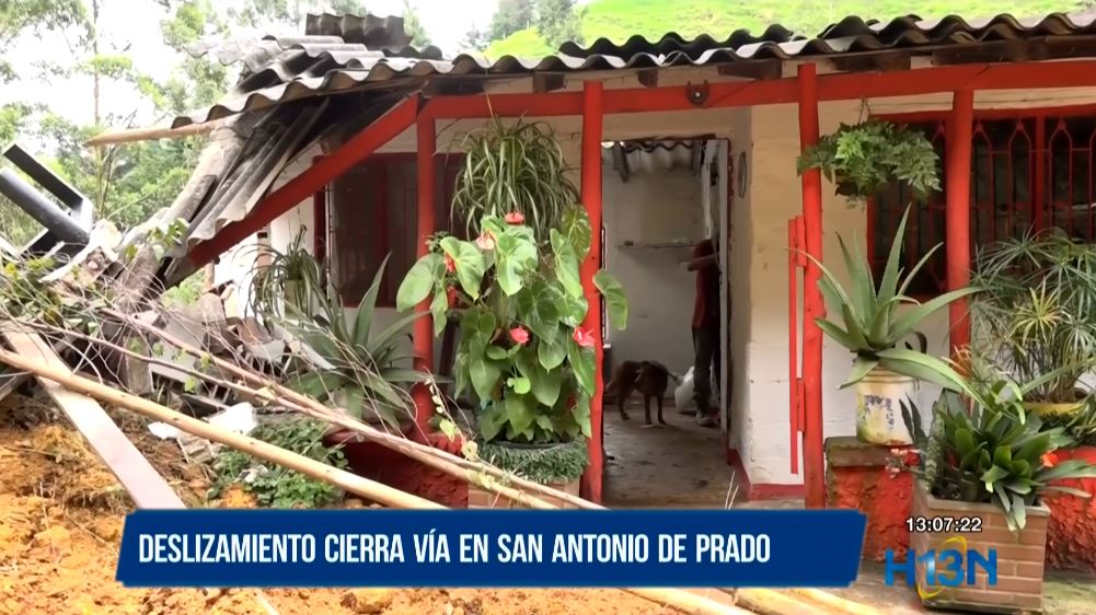 Una vivienda afectada por deslizamiento en San Antonio de Prado vivienda afectada