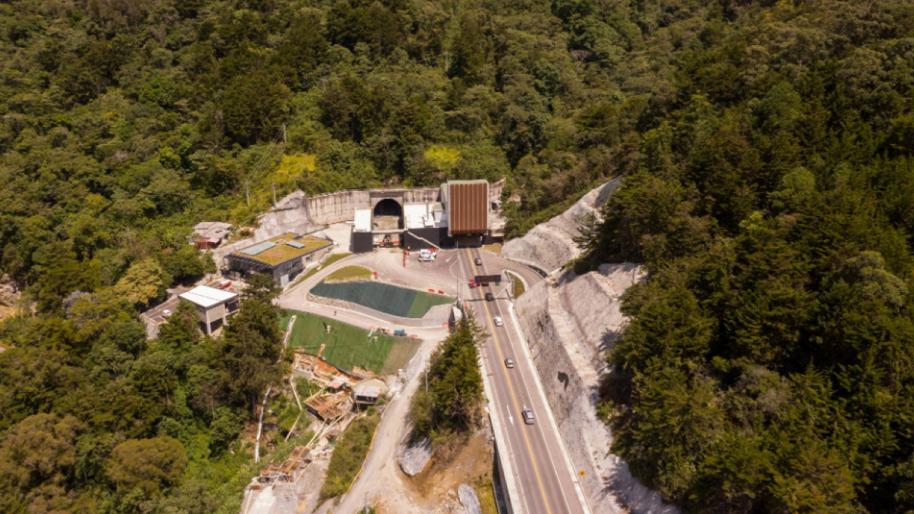 Túnel de Oriente