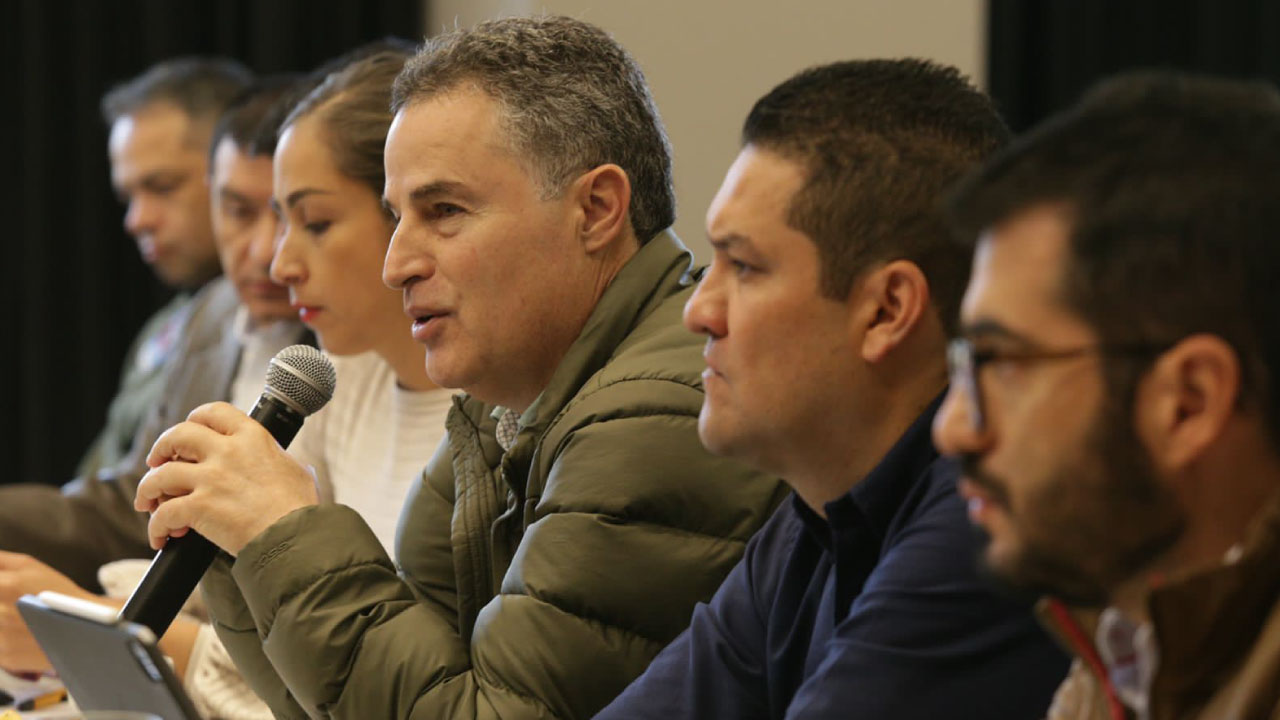 Avanzan conversaciones para la ampliación del aeropuerto José María Córdova José María Córdova