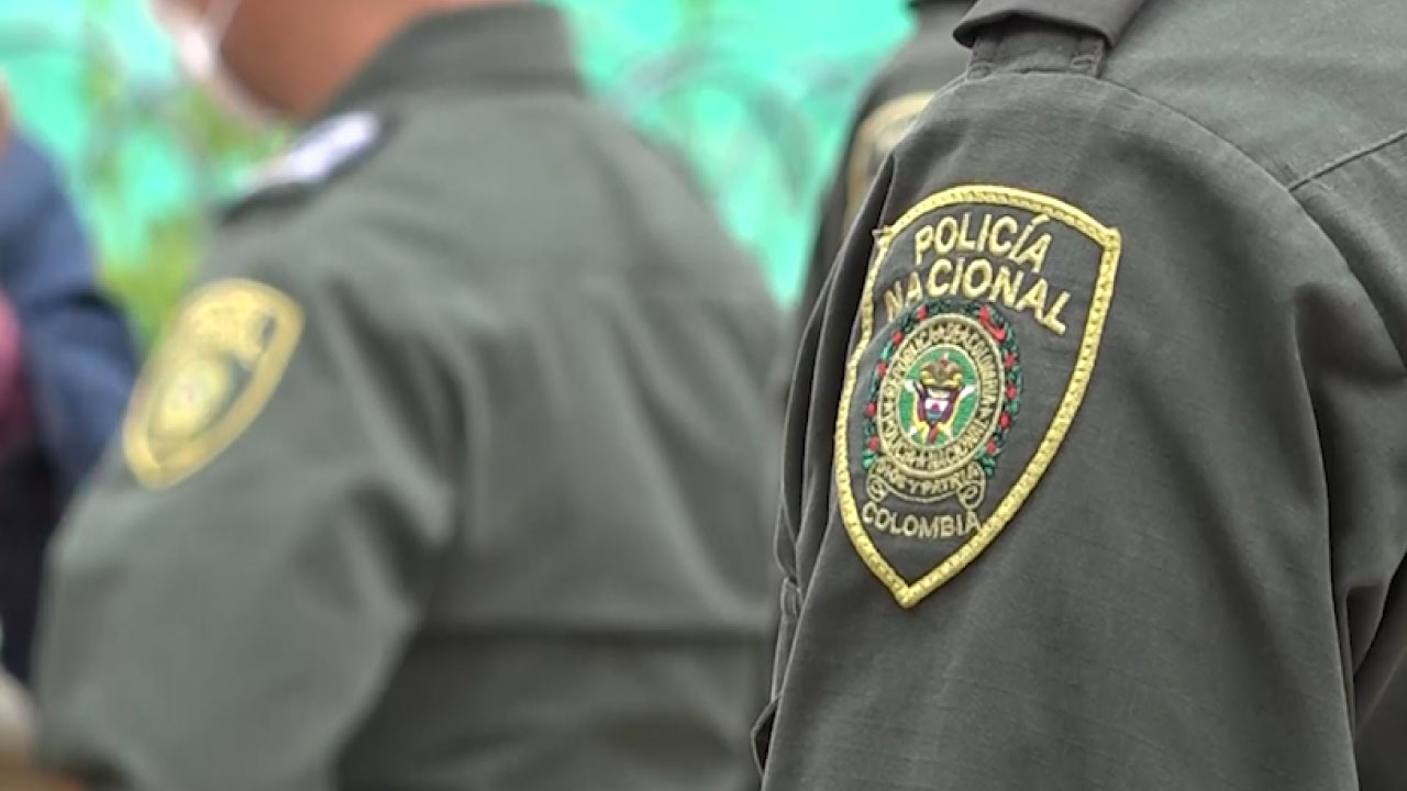 Policía