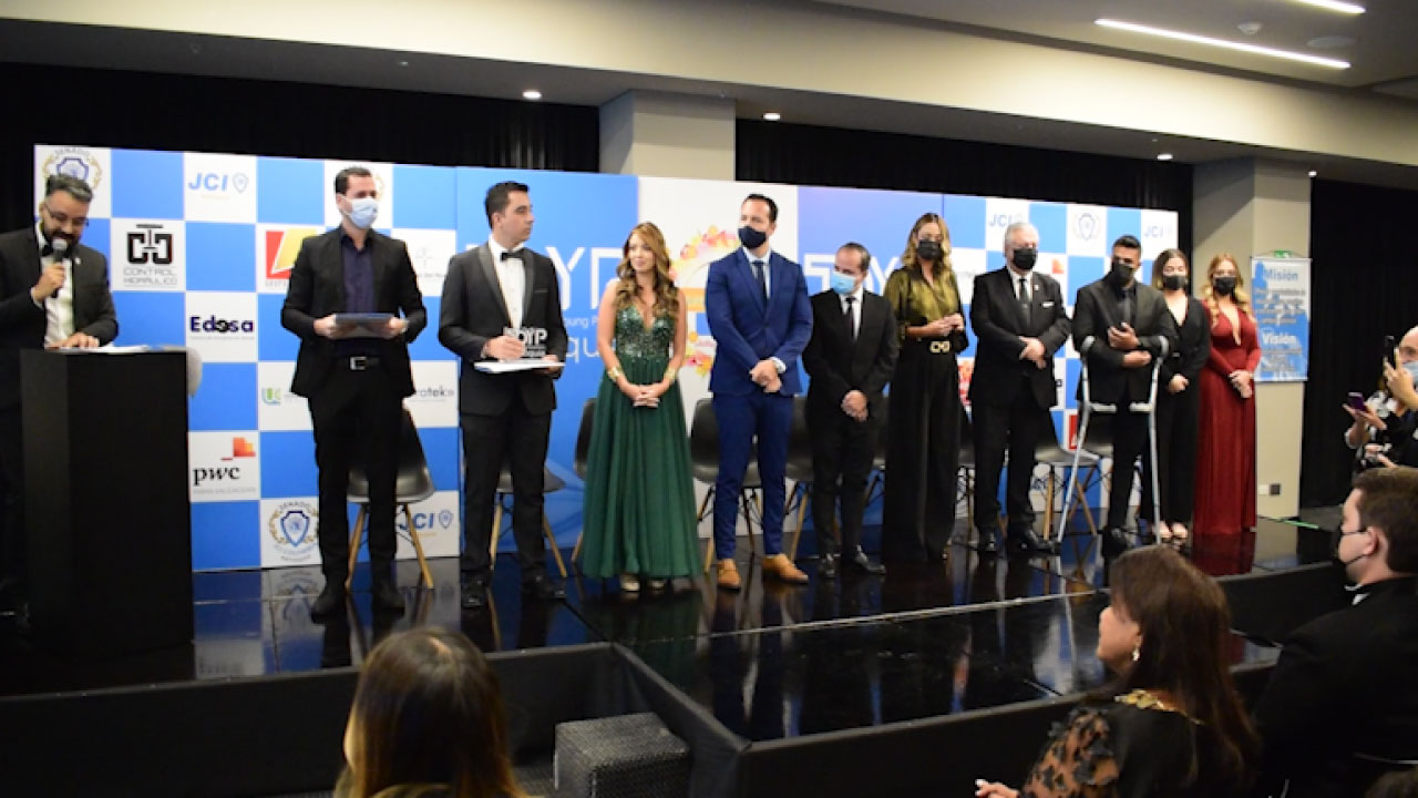 jóvenes antioqueños