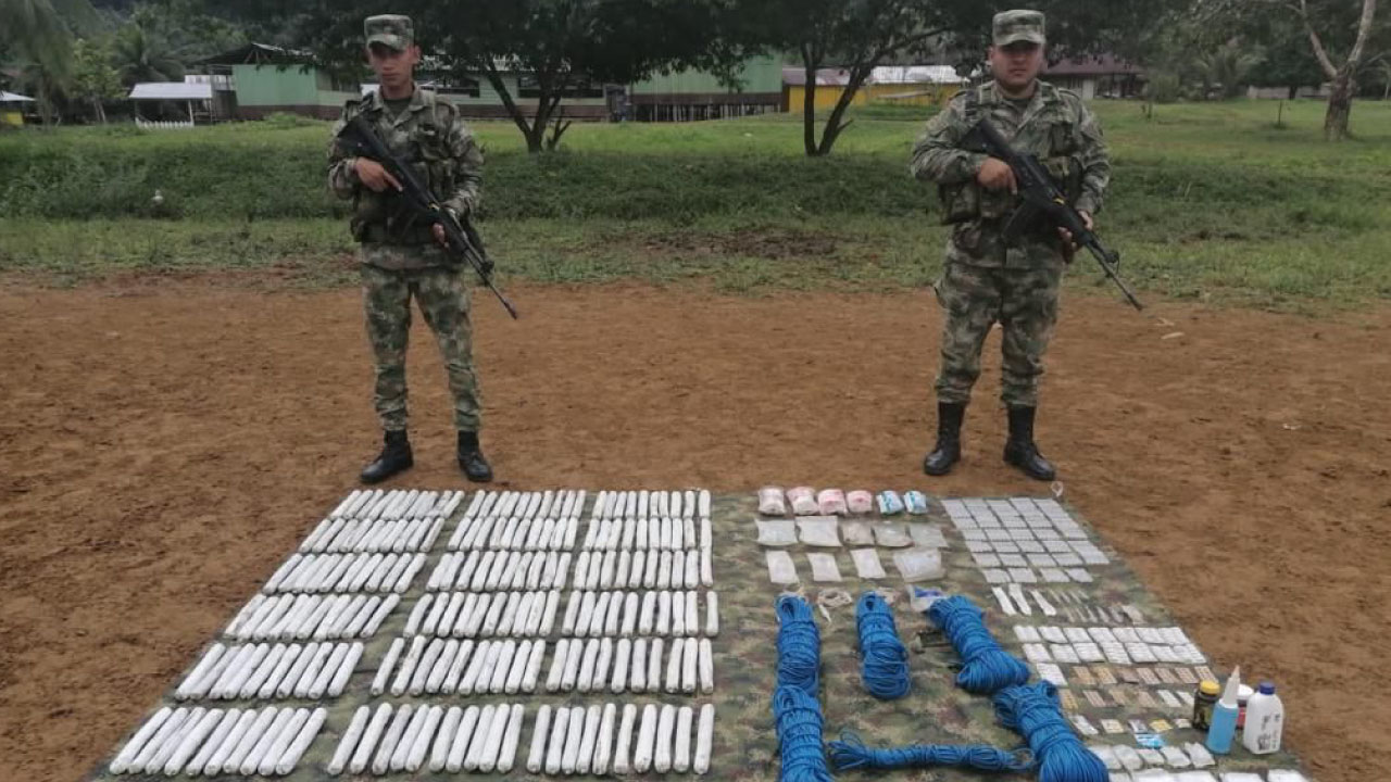 Ejército y Policía hallan depósito ilegal con material de guerra en Urabá depósito ilegal