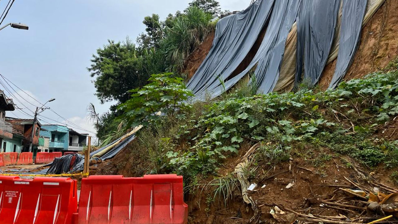 Buscan soluciones en edificio Atavanza de Rodeo Alto Atavanza