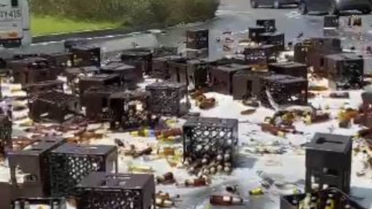 Video | ¿Y la cerveza? Terminó regada en la glorieta de Bavaria Cerveza