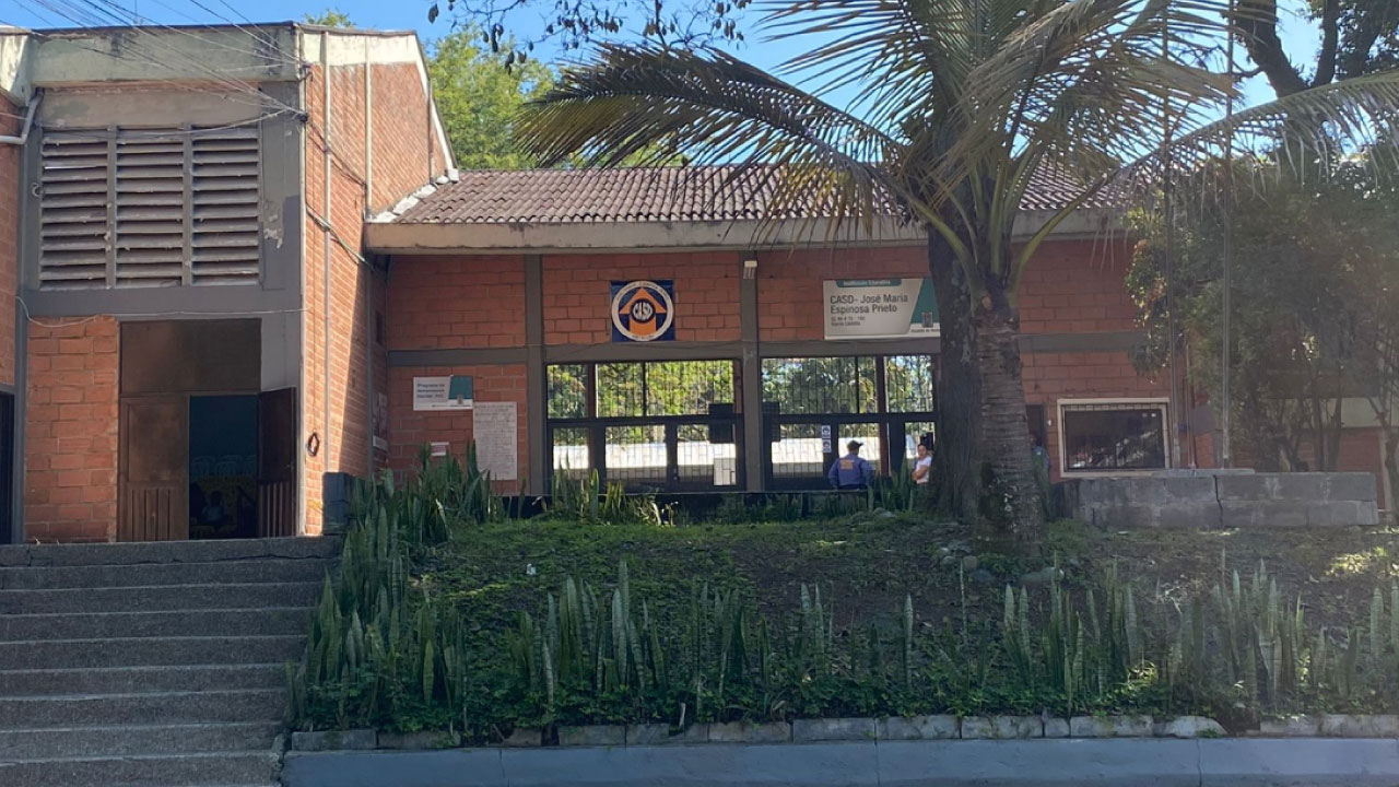 Denuncian acoso en colegio del Doce de Octubre acoso