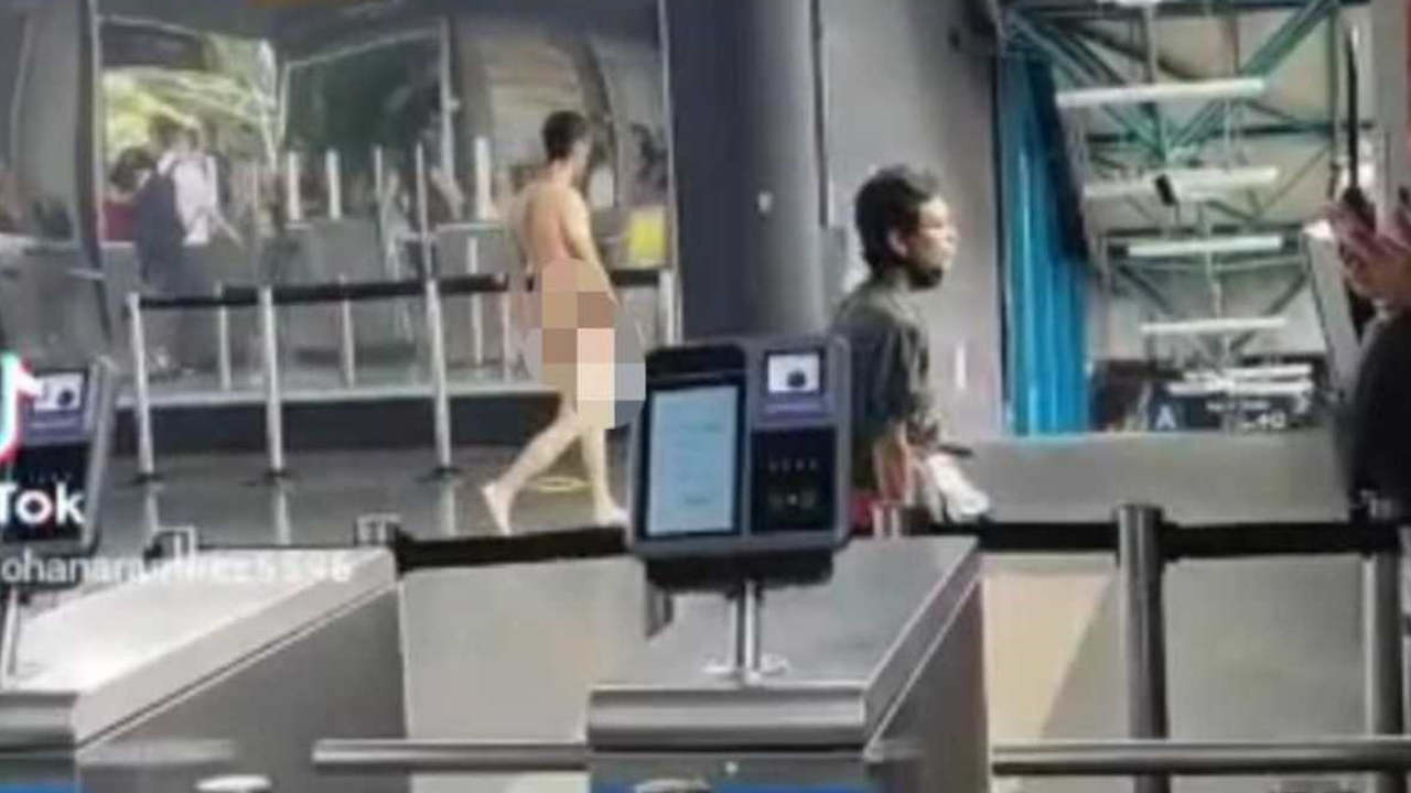 DESNUDO-METRO