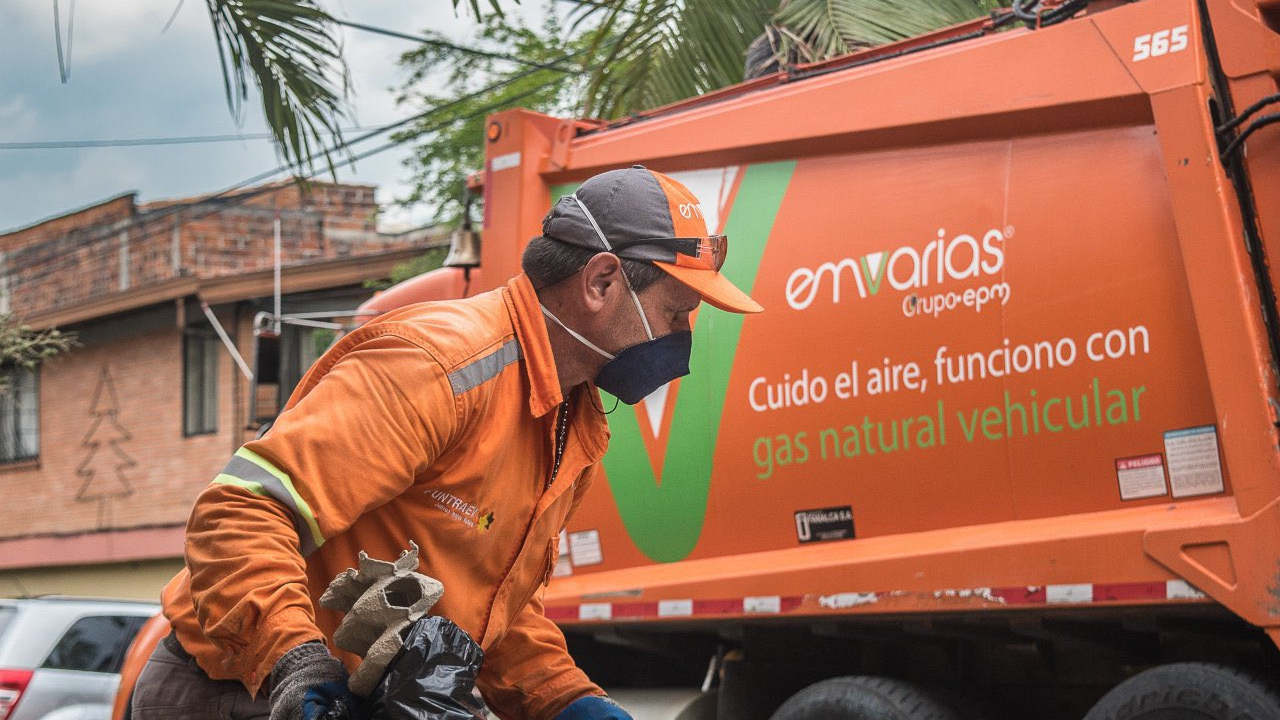 Grave incidente en Autopista Norte genera retrasos en recolección de basuras de Emvarias Emvarias