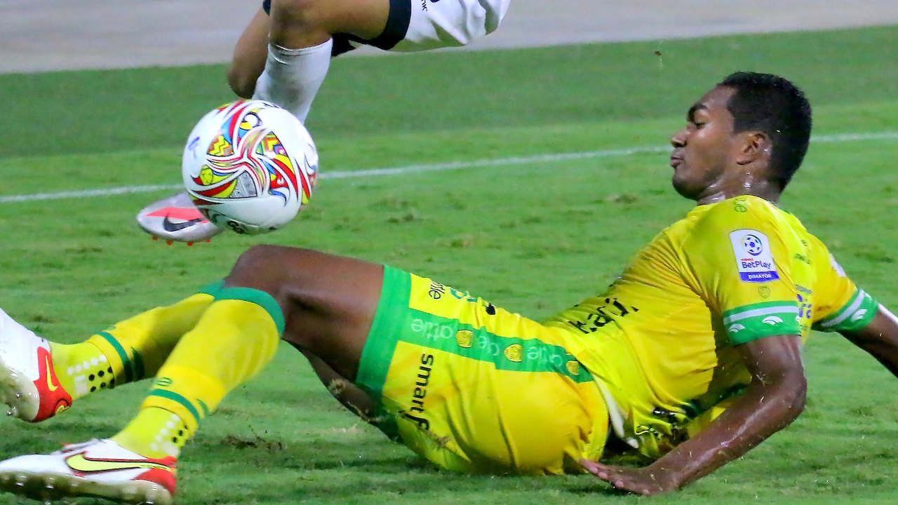 Leones perdió y salió del grupo de los ocho Leones