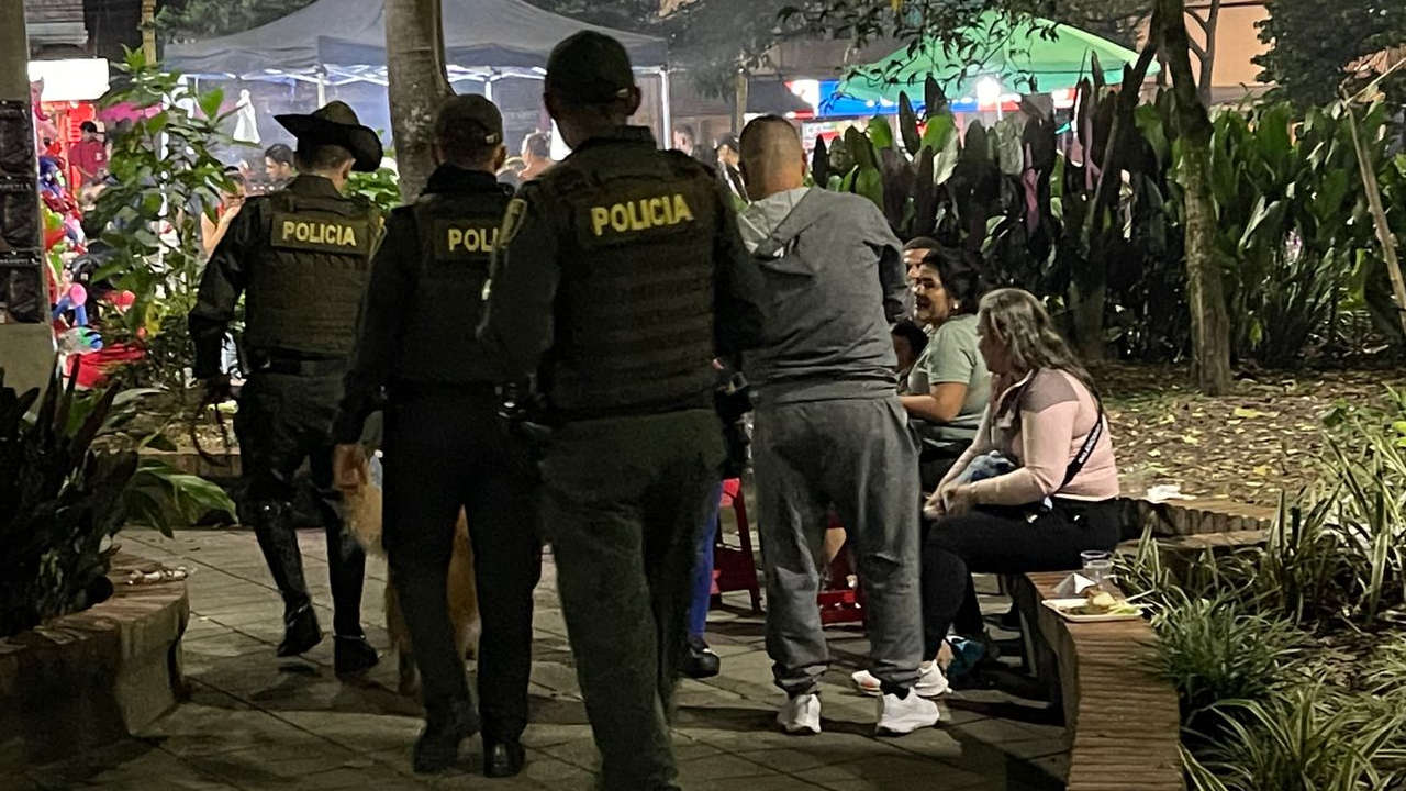 Se restringe la presencia de menores de edad en zonas de Medellín Menores de edad
