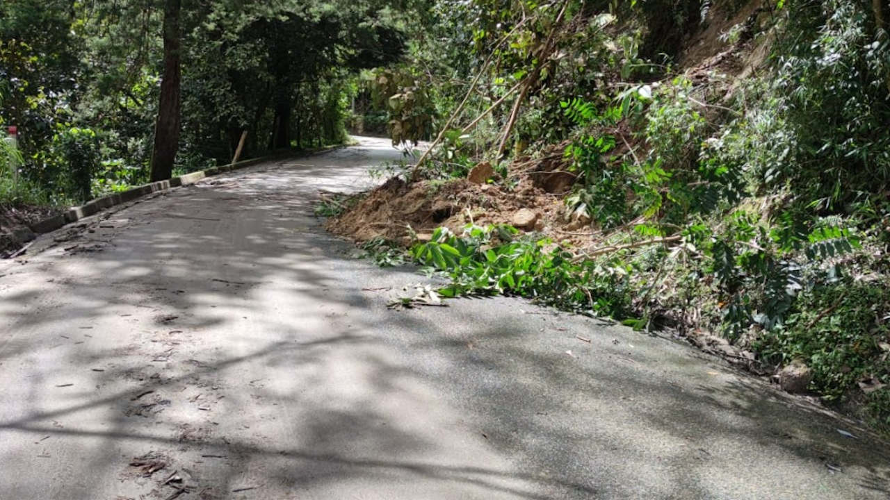 Cerrada vía La Banca en Bello por temporada invernal vía La Banca