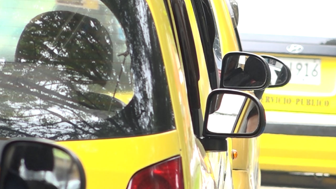 Caravana de taxistas por mujer que encontraron sin vida en Las Palmas taxistas