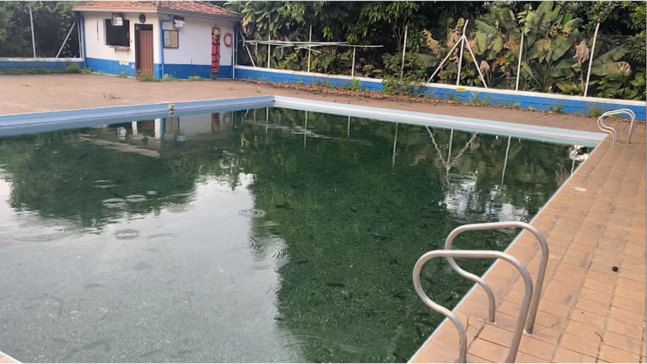 Afectados “Al cerrar esta piscina nos acabaron la vida” Piscina