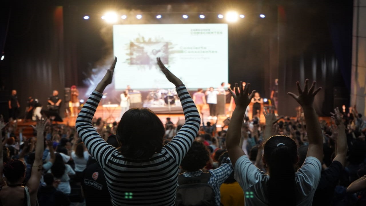 Primer Congreso sobre lengua de señas para niños en Medellín