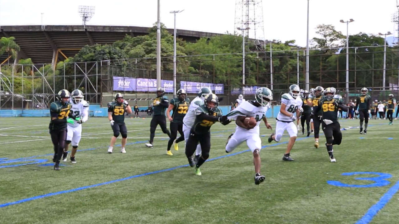 Hunters y Lobos en semis de fútbol americano fútbol americano