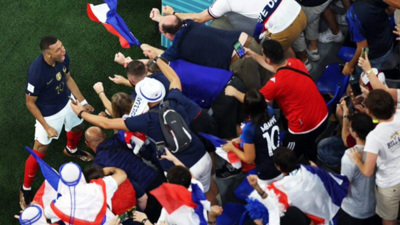 Francia ganó y clasificó a octavos de final Francia