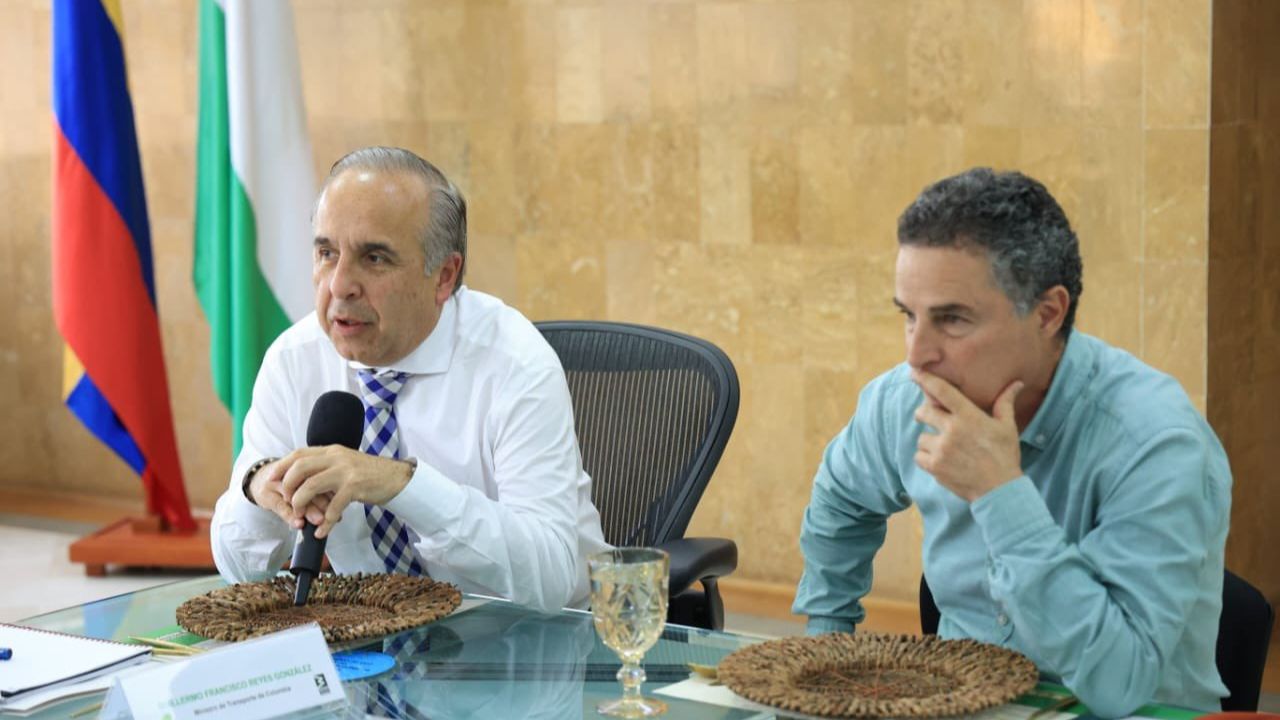 Ministro-transporte-guillermo-reyes