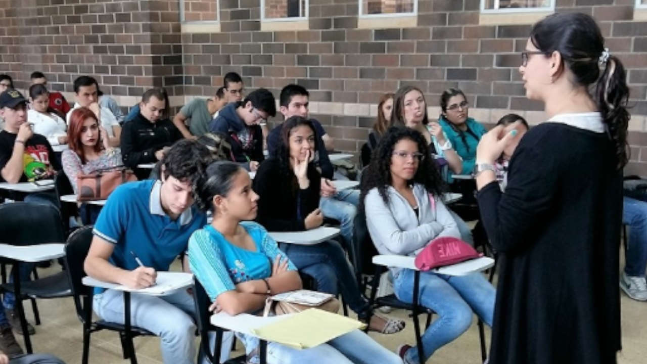 Convocatoria de empleo para profesores en la Universidad de Antioquia Profesores