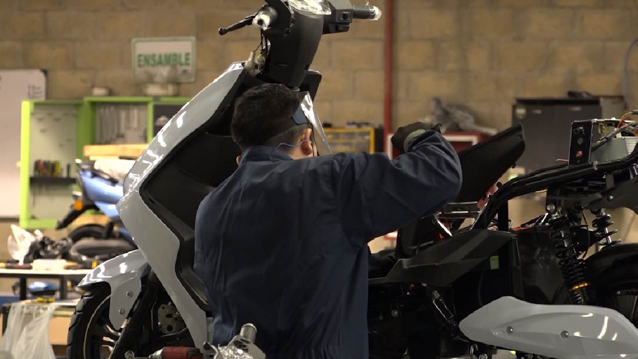 Desempleo en Colombia cae al 9,2 % en febrero, la cifra más baja en 25 años Febrero marca un récord: desempleo en Colombia cae al 9,2 %