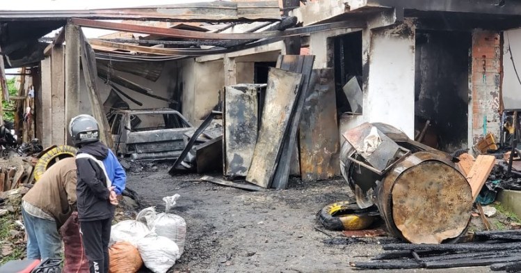 Incendio estructural en el Carmen de Viboral 2 326032206 897086628087528 4652303464239097298 n