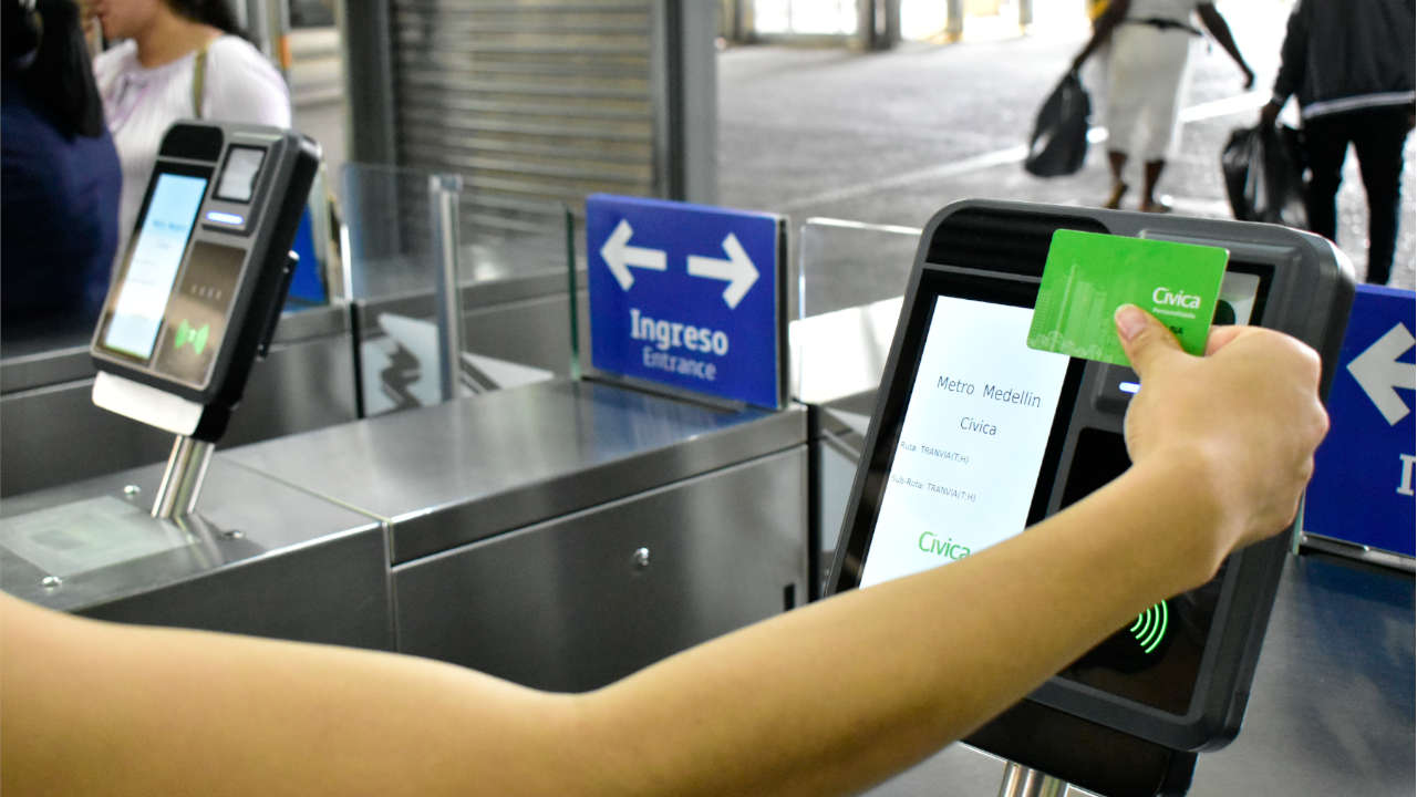 ¿Cómo recargar la Cívica sin filas y sin dinero en efectivo? Cívica-recarga-saldo