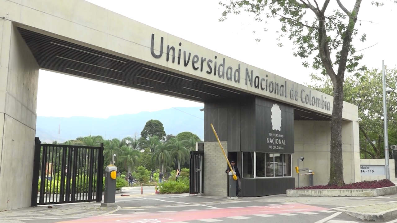 Universidad Nacional