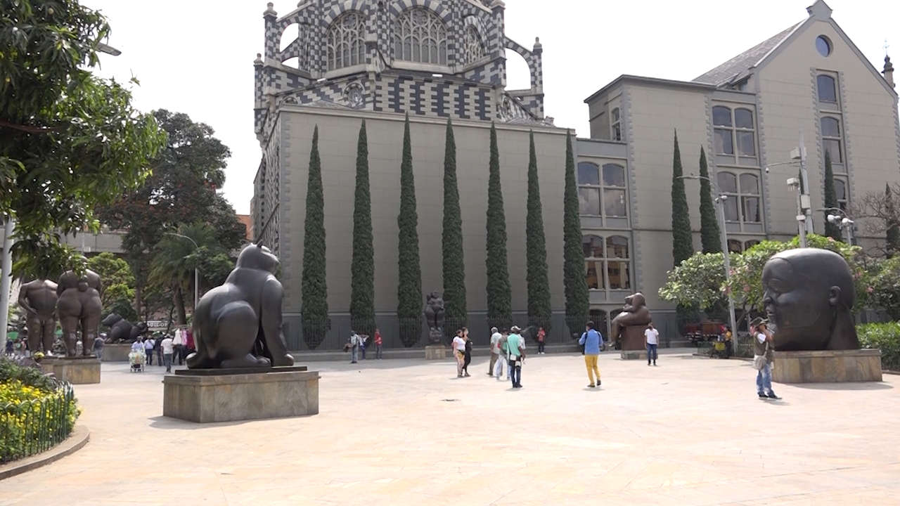 museo-de-antioquia-medellin-plaza-botero