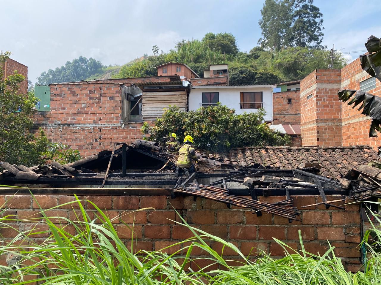Una persona herida dejó un incendio estructural en Aguas Frías 1 WhatsApp Image 2023 03 21 at 10.29.43 AM