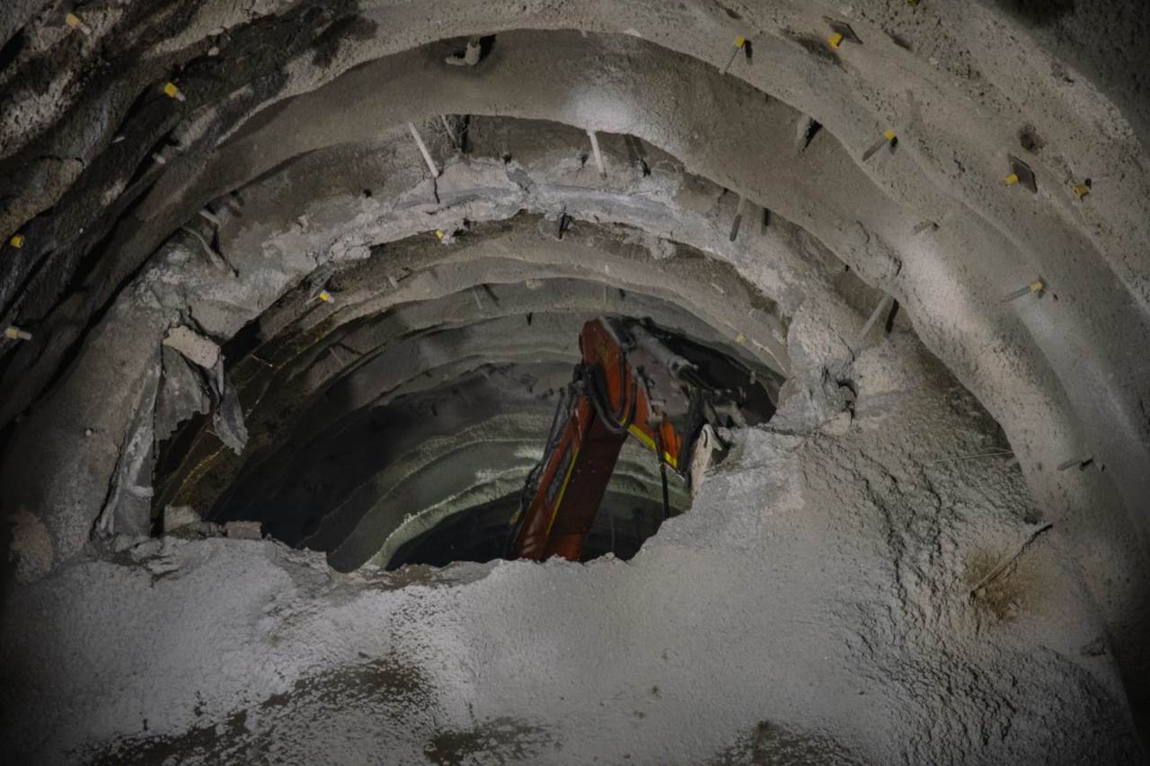 Terminó excavación de los 9,8 kilómetros de la galería de rescate en el Túnel del Toyo 2 cale-galeria-rescate-toyo02