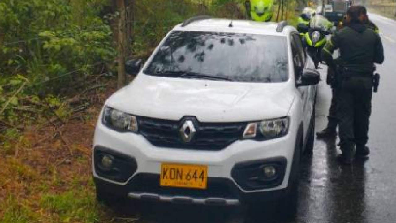 Hallan abandonado el carro en el que se movilizaba el rector desaparecido hallan carro de rector desaparecido