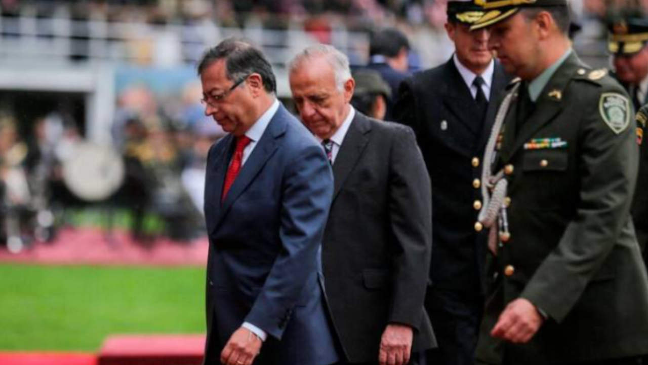 Cese al fuego gustavo petro cland del golfo