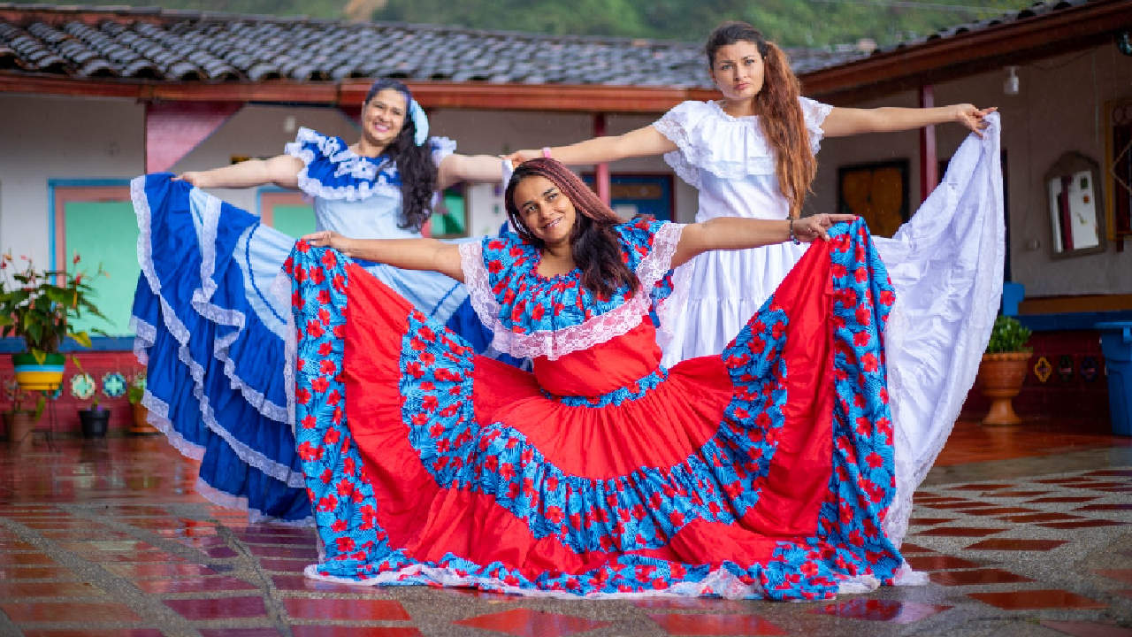 Medellín abre convocatoria para el Premio Experiencias Relevantes 2023 Convocatoria Premio Experiencias Relevantes medellin