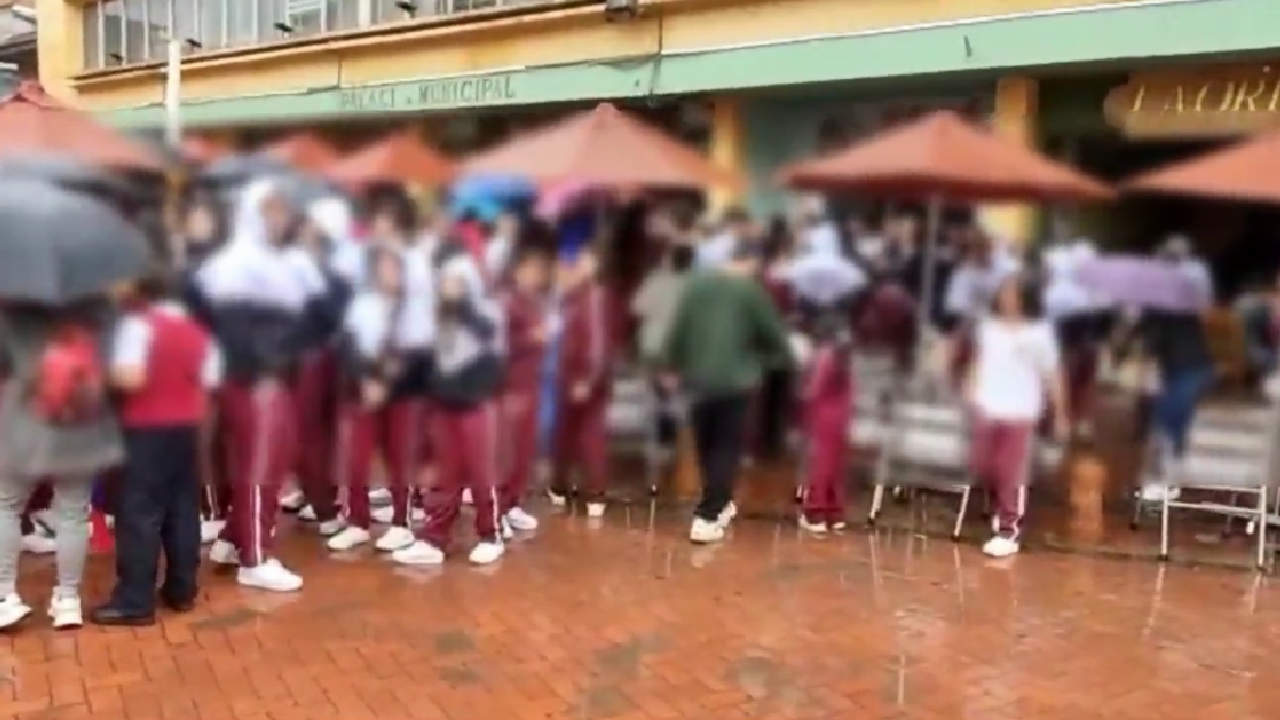 marcha padres y estudiantes carmen de viboral