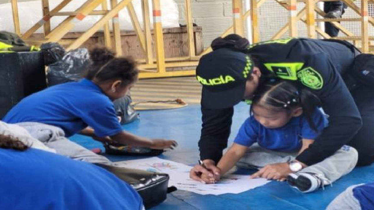 policia actividades niños