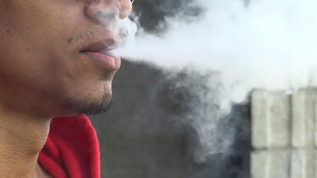 Cuidado, el uso frecuente de vaporizadores genera enfermedades en la boca Vapeadores en Colombia