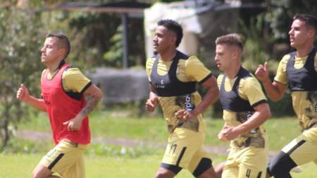 Águilas defiende liderato ante Independiente Santa Fe
