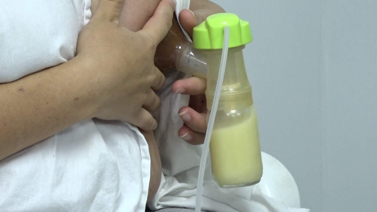 Antioquia, tiene el primer carro recolector de leche materna El Hospital General de Medellín adquirió el primer carro recolector de leche materna del departamento