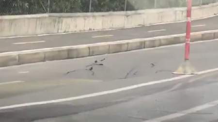 Vía en Rodeo Alto, presenta hundimiento