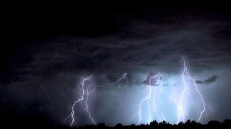 El impacto de un rayo dejó a tres mineros artesanales sin vida en Nechí