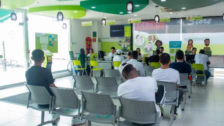 La Agencia de Empleo de Comfenalco Antioquia tiene más de 1.200 oportunidades laborales