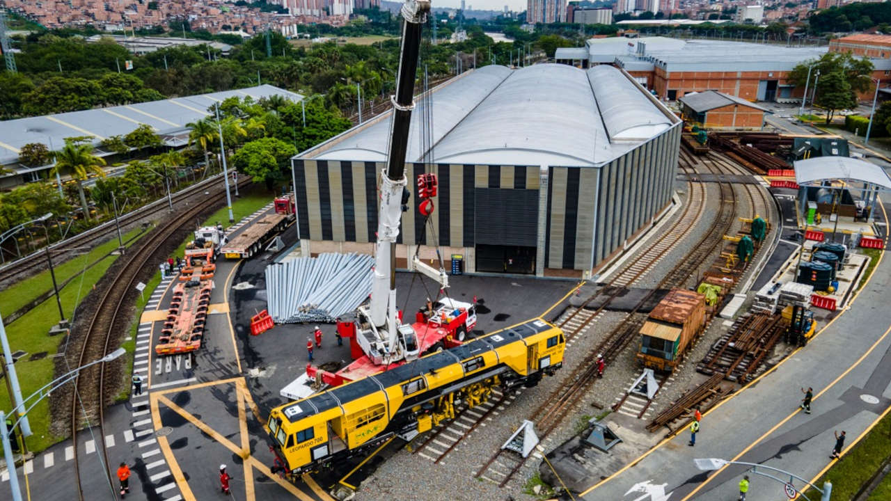 Llegó la bateadora Leopardo al Metro de Medellín Metro