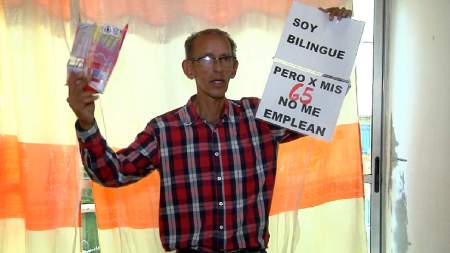 Pasó de vender dulces en las calles, a ser profesor de inglés