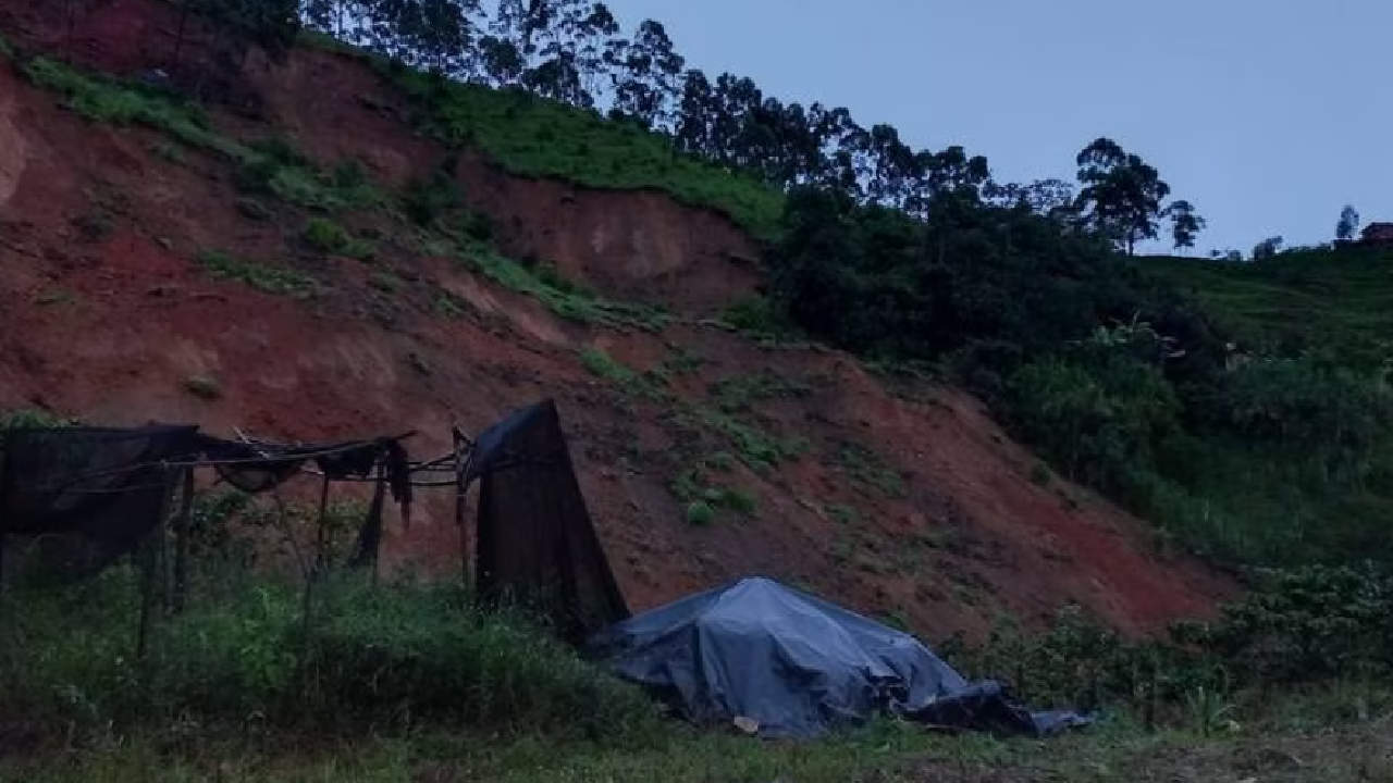 Deslizamiento de tierra en zona rural de Amagá