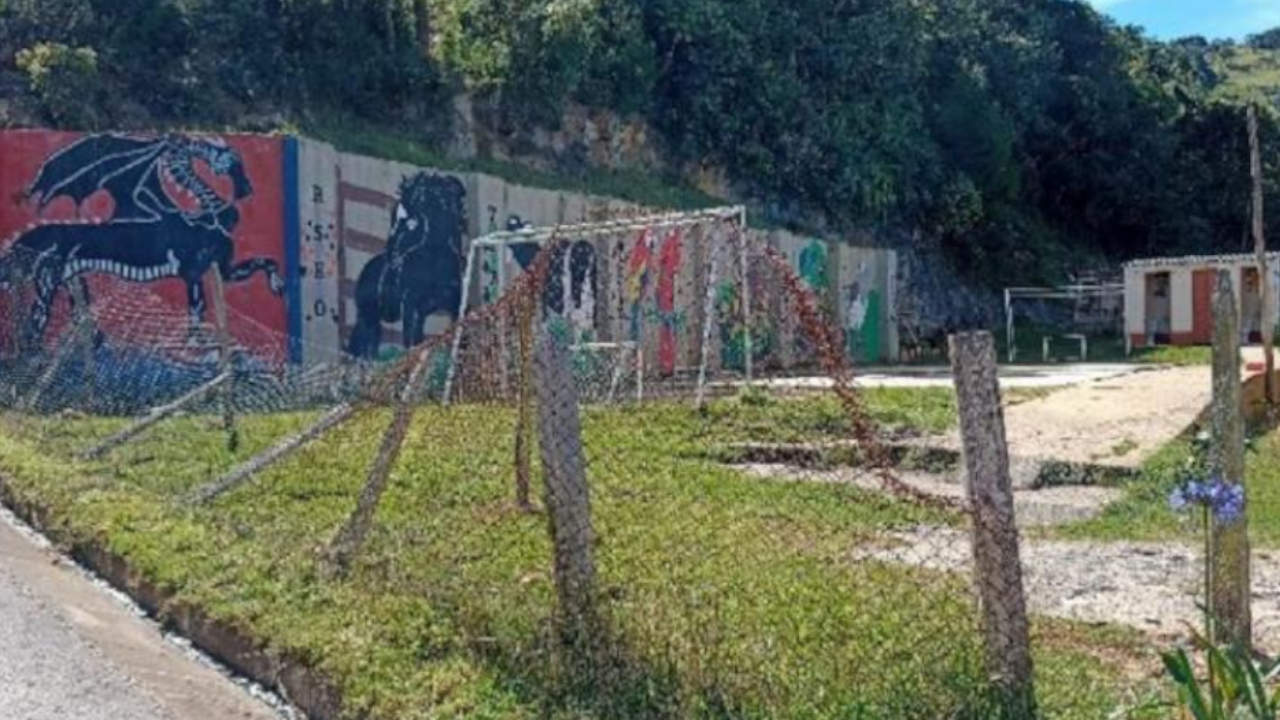 Lamentable: un colegio en Bello cerró sus puertas por falta de agua y luz Colegio en Bello cerró sus puertas por falta de agua y luz