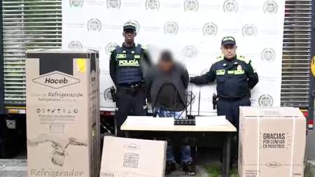 Capturan hombre que habría hurtado camión con electrodomésticos