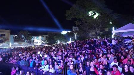 Fiestas: prográmese para "puebliar" en el puente