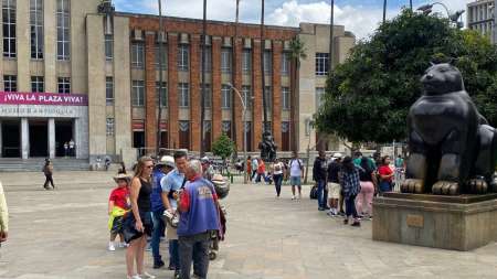 Comerciantes de Plaza Botero transformarán sus negocios Plaza Botero
