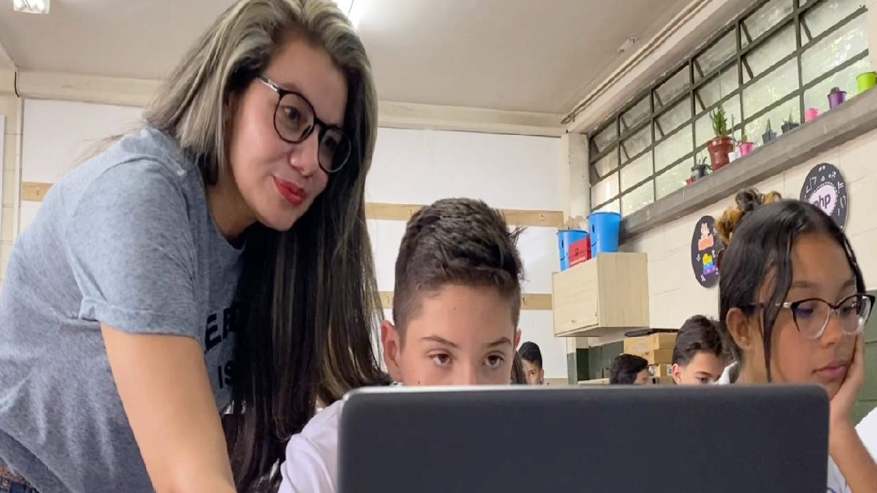 200 maestros más para la ciudad