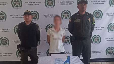 mujer-violencia-intrafamiliar-amaga