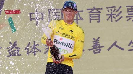 Wilmar Paredes, líder del Tour de Qinghai en China Wilmar Paredes, líder del Tour de Qinghai en China